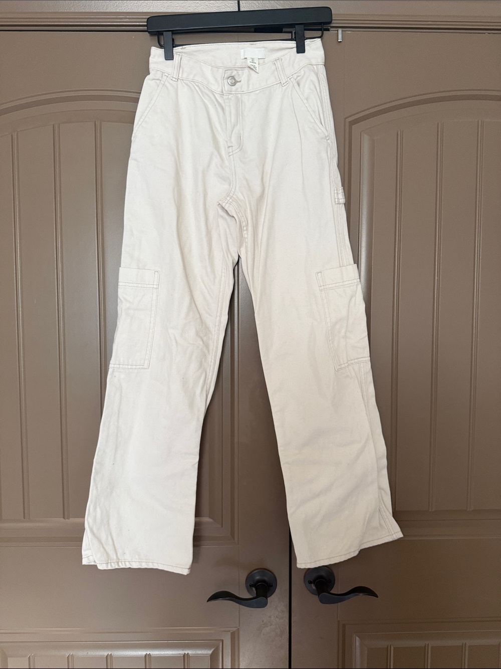 H&M Cream Cargo Pants - Picture 1 of 3